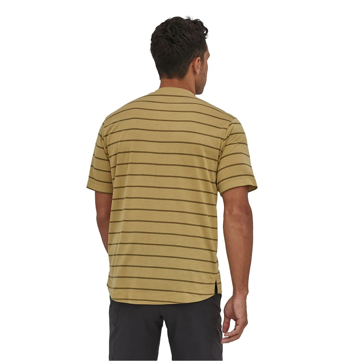 PATAGONIA M'S CAP COOL TRAIL BIKE HENLEY FURROW STRIPE MORAY KHAKI 22 3 PATAGONIA M'S CAP COOL TRAIL BIKE HENLEY FURROW STRIPE MORAY KHAKI 22 – Image 3