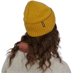 PATAGONIA BRODEO BEANIE SLOW GOING PATCH CABIN GOLD 23 5 PATAGONIA BRODEO BEANIE SLOW GOING PATCH CABIN GOLD 23 -Vêtements De Ski Boutique 9 110659 brodeo beanie slow going patch cabin gold 29206 slgo 03