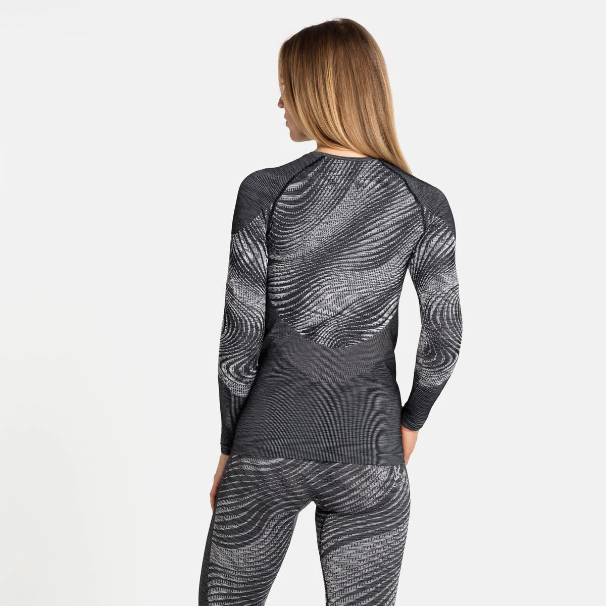 ODLO BLACKCOMB ECO BL TOP CREW NECK L/S W BLACK SPACE DYE 23 5 ODLO BLACKCOMB ECO BL TOP CREW NECK L/S W BLACK SPACE DYE 23 – Image 5